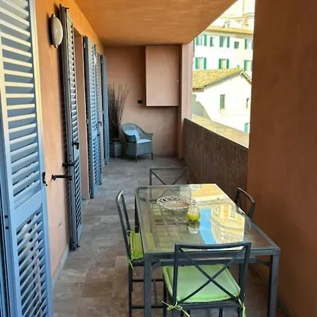 Lucherini 12 - Grande Centro Apartamento